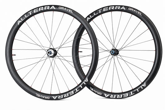 Ruote Carbon Gravel Allterra KOM 45 - 1345g, Tubeless e Copertoncino